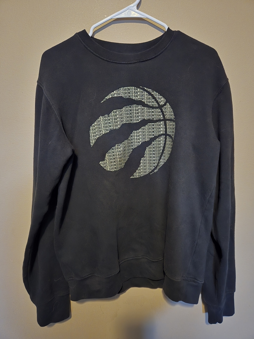 Toronto Raptors NBA Black Crewneck Sweatshirt Size Small